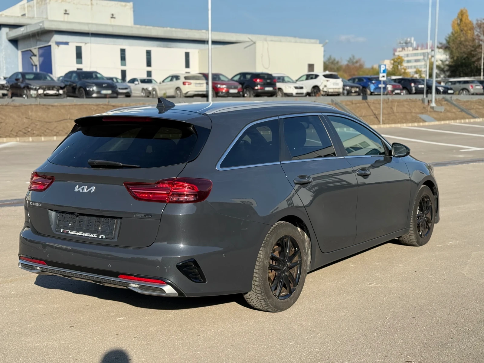 Kia Ceed SW 1.5 T-GDI MHEV 7AT GT-LINE - изображение 7