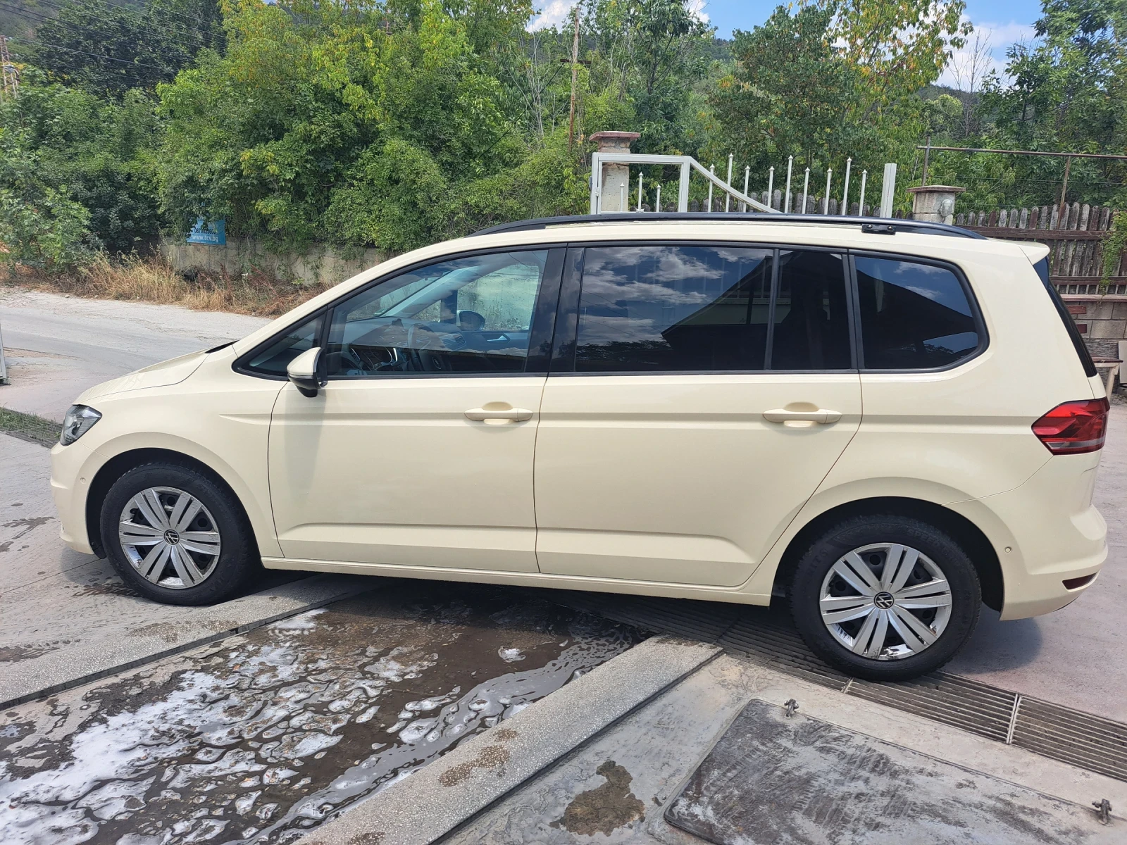 VW Touran  - изображение 8