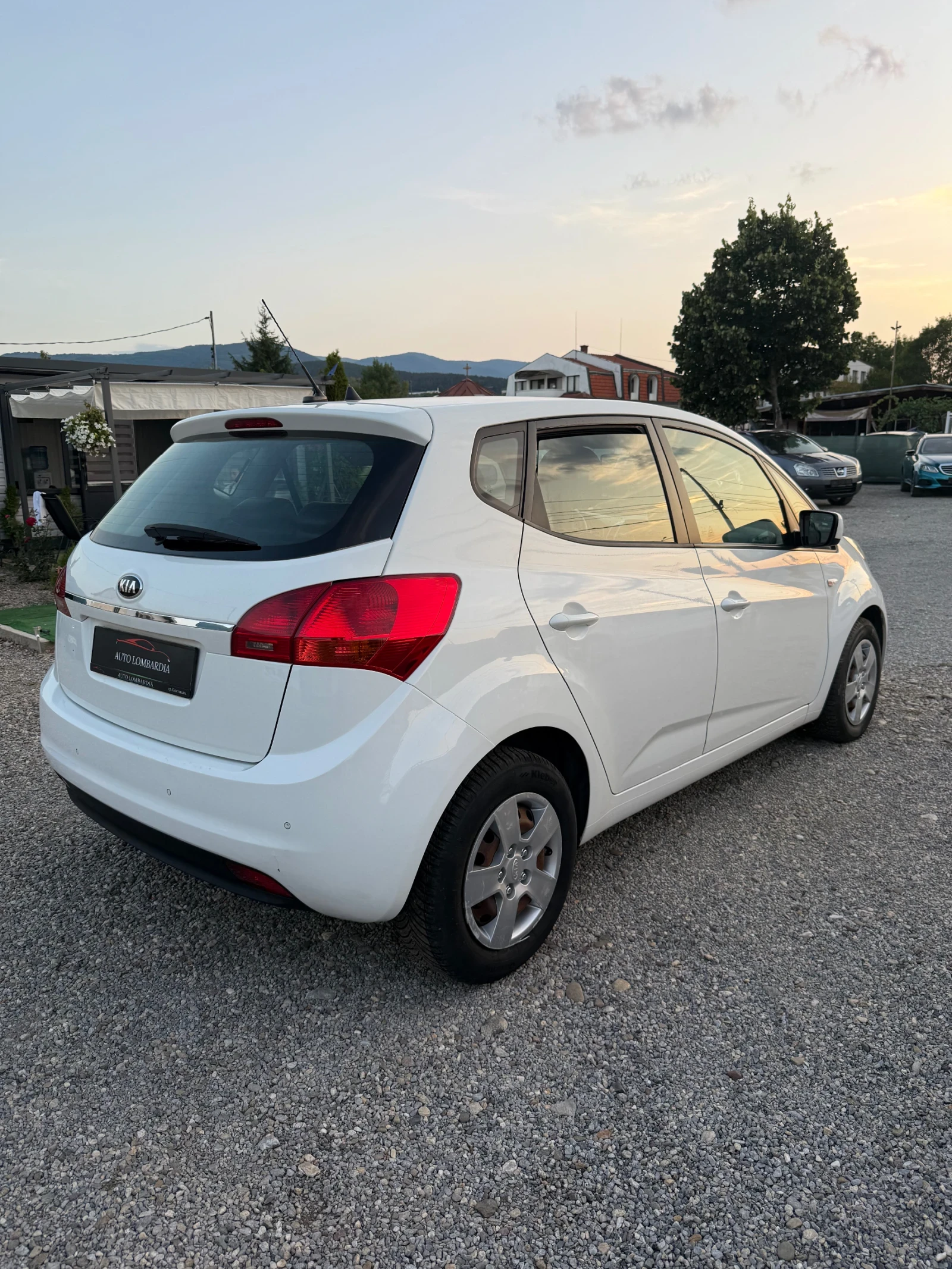 Kia Venga 1.4 CRDI - изображение 4