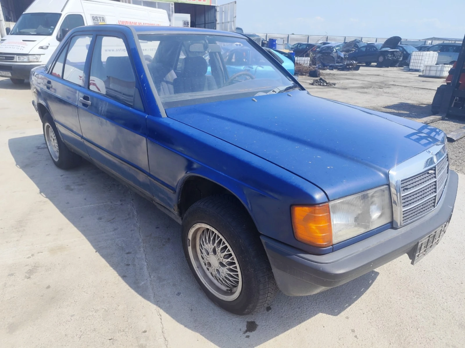 Mercedes-Benz 190 Е - изображение 2