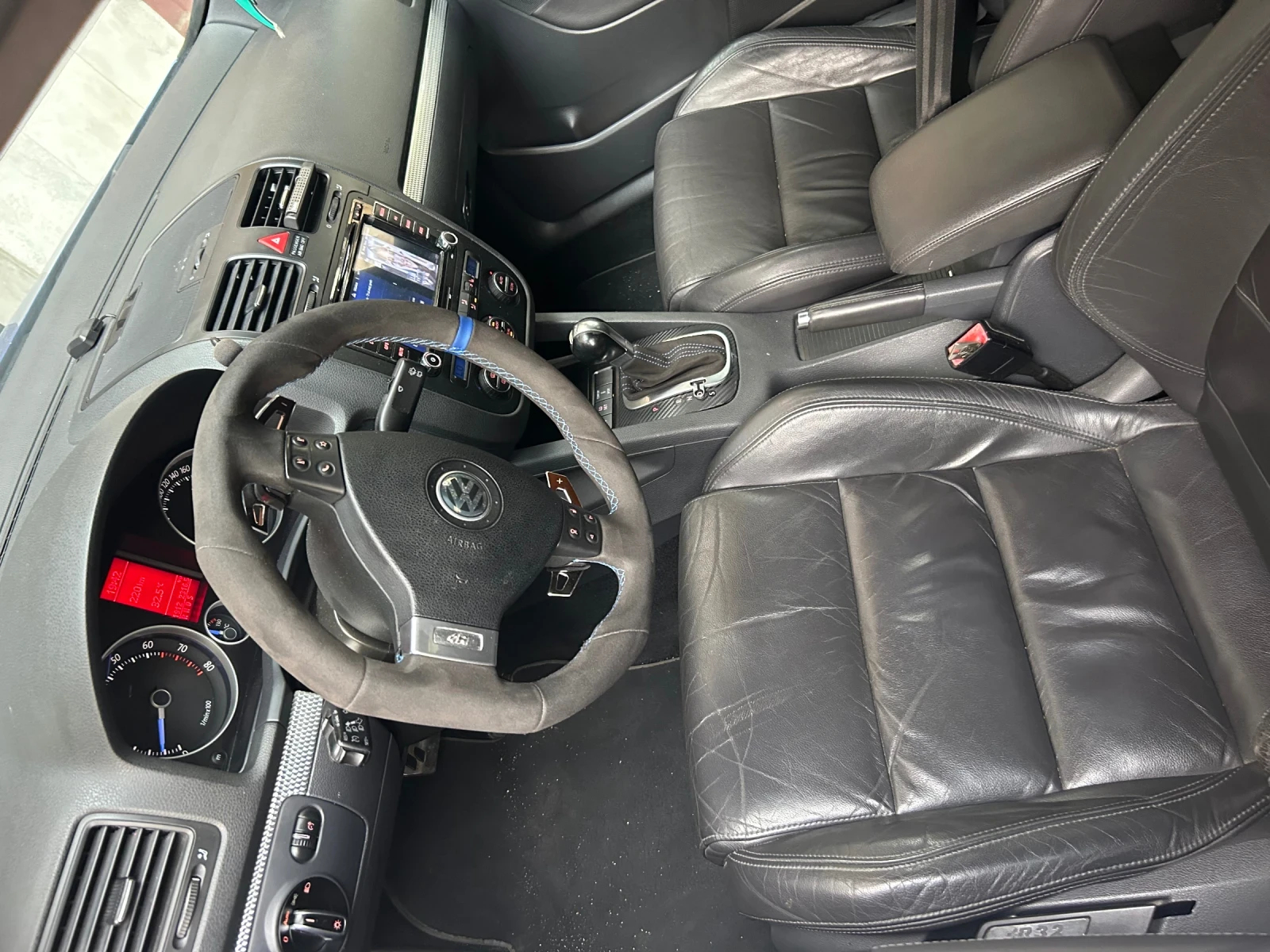VW Golf R32 Автоматик 4х4 ТОП СЪСТОЯНИЕ - изображение 6