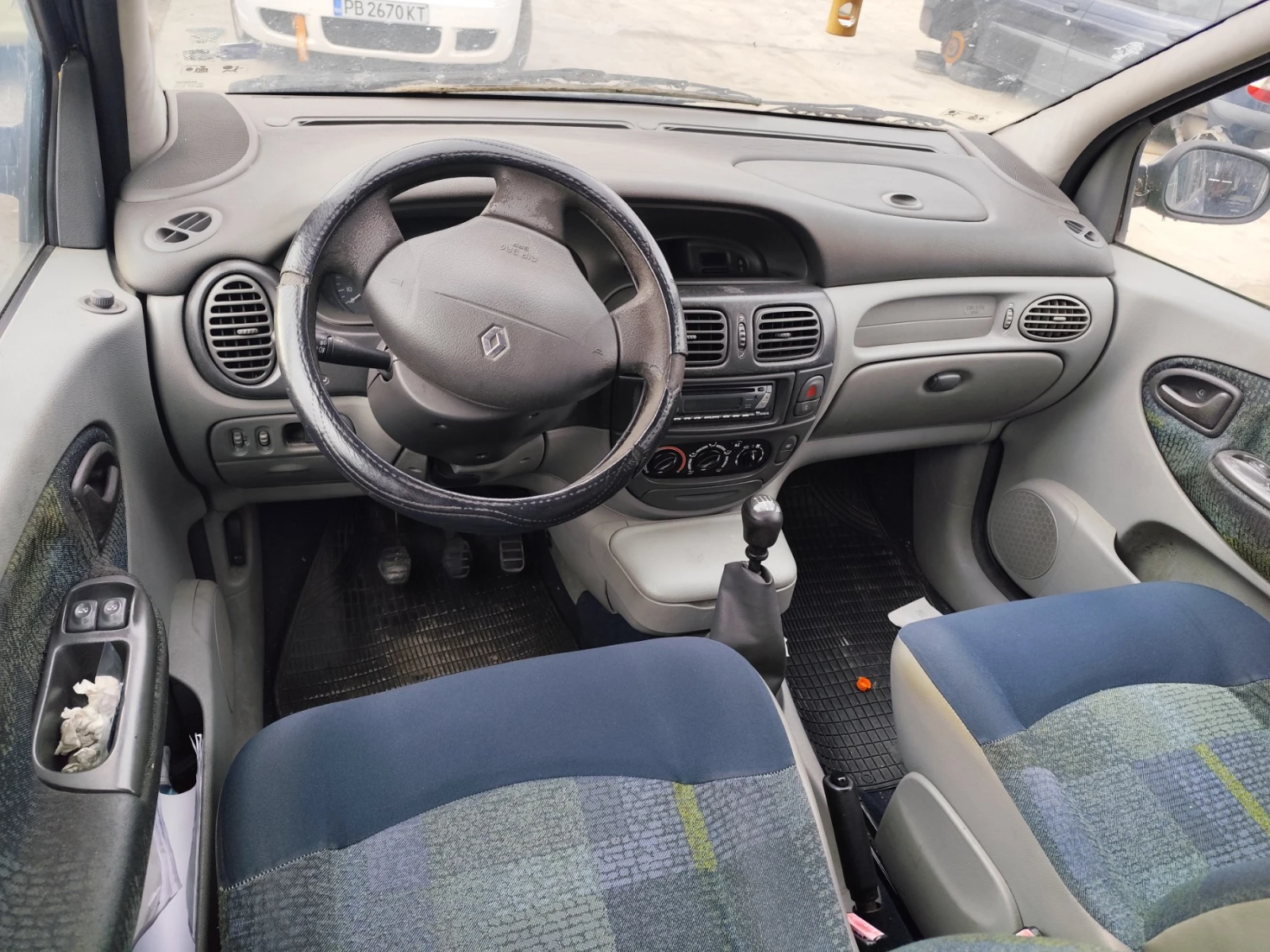Renault Scenic 1.6 - изображение 5