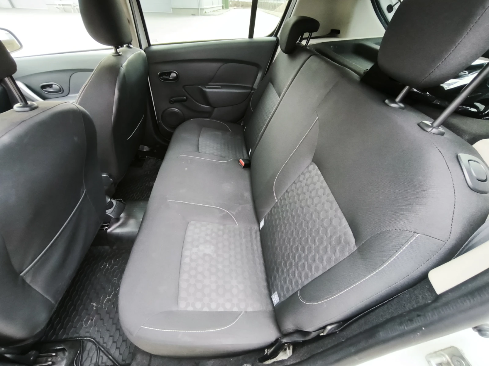 Dacia Sandero 1.2 | Mobile.bg � ����������� 11