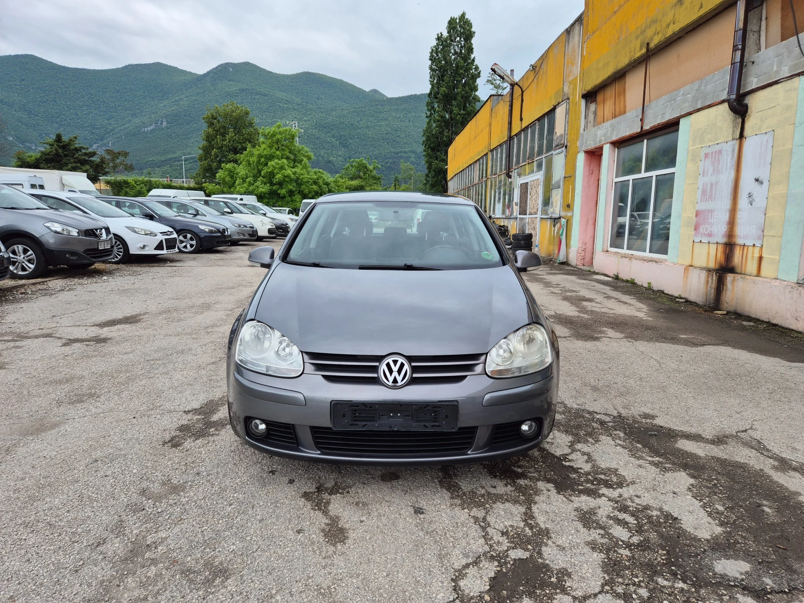 VW Golf 1.6I KLIMA ITALY УНИКАТ, снимка 2 - Автомобили и джипове - 54544052