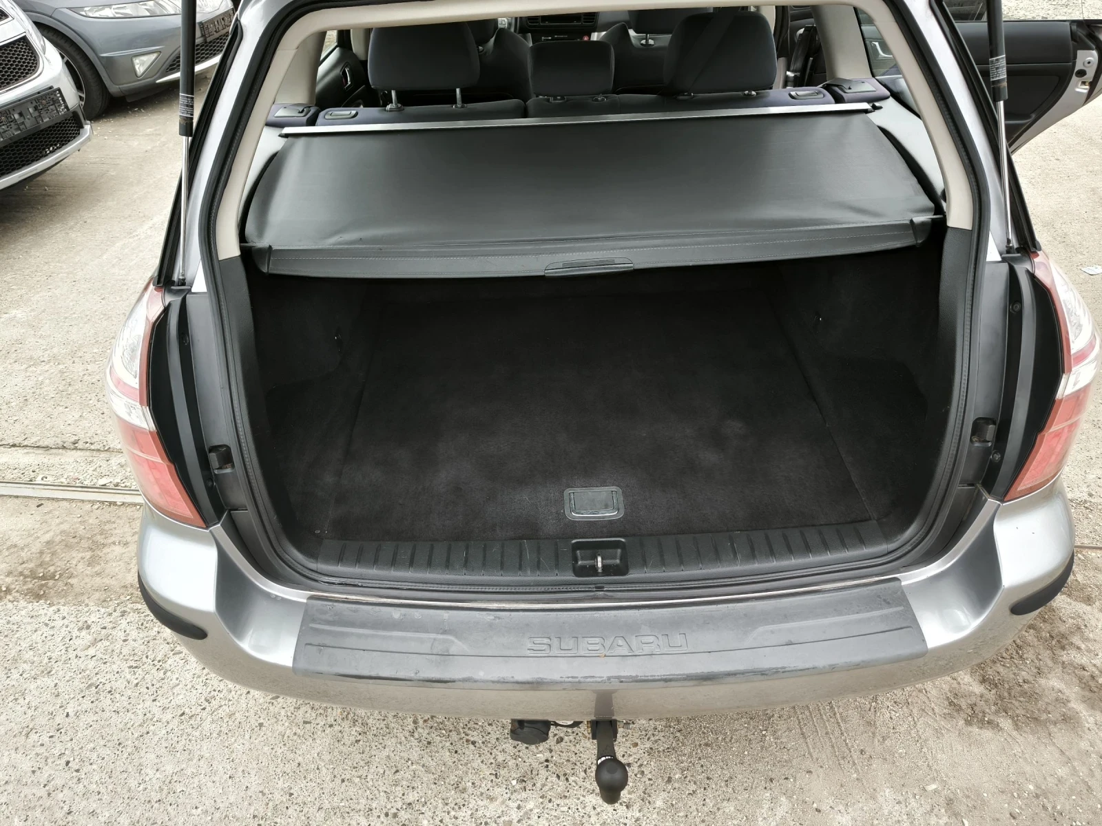 Subaru Legacy 2.0i, снимка 12 - Автомобили и джипове - 54633353