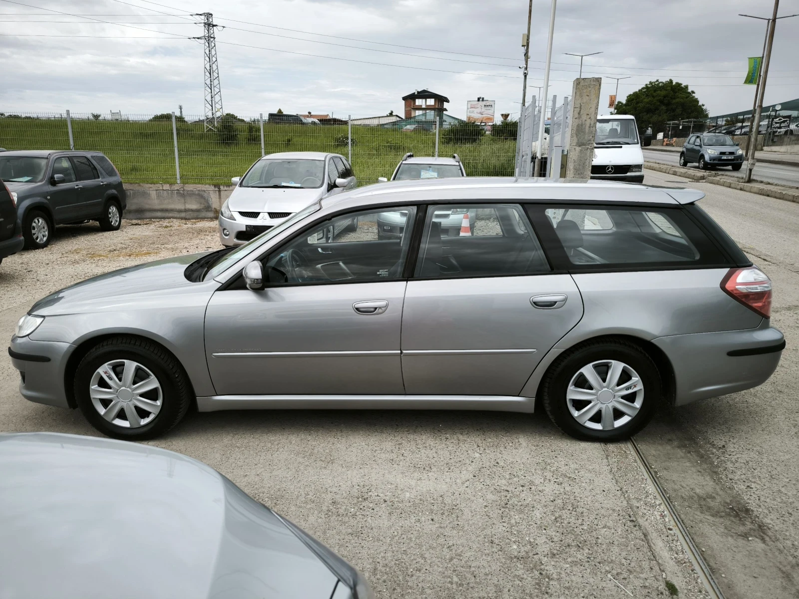 Subaru Legacy 2.0i, снимка 6 - Автомобили и джипове - 54633353