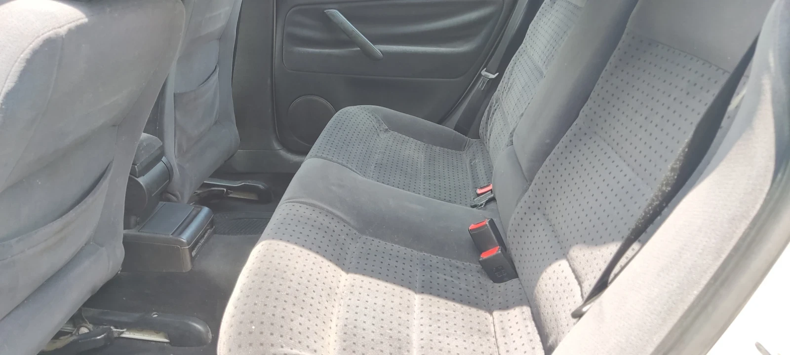 VW Passat 1, 9 TDI AFN, снимка 2 - Автомобили и джипове - 54891197