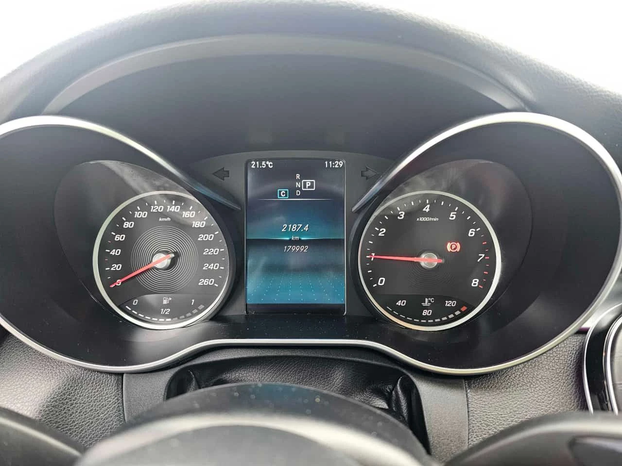 Mercedes-Benz C 300 * АВТОКРЕДИТ БЕЗ ПЪРВОНАЧАЛНА ВНОСКА* , снимка 8 - Автомобили и джипове - 55603352