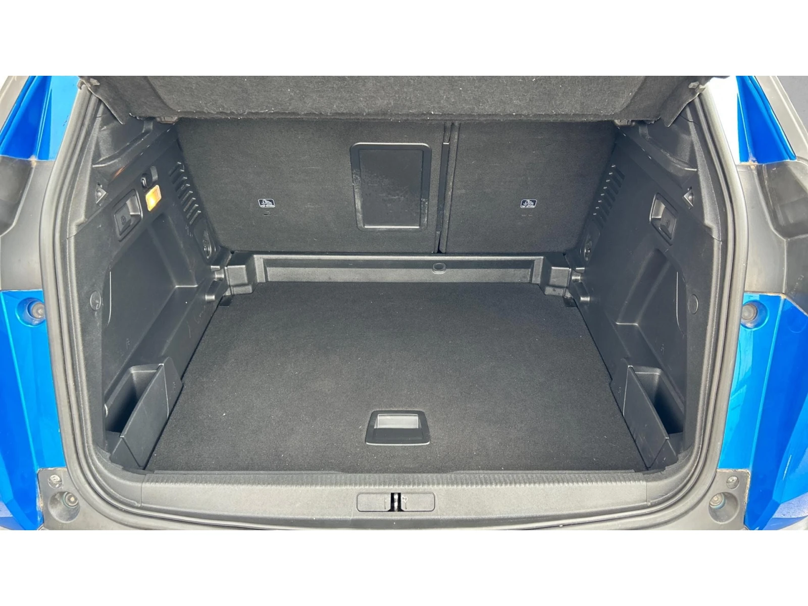 Peugeot 3008 1.5 BlueHDi  Allure Pack EAT8, Месечна вноска от 2, снимка 17 - Автомобили и джипове - 55879845
