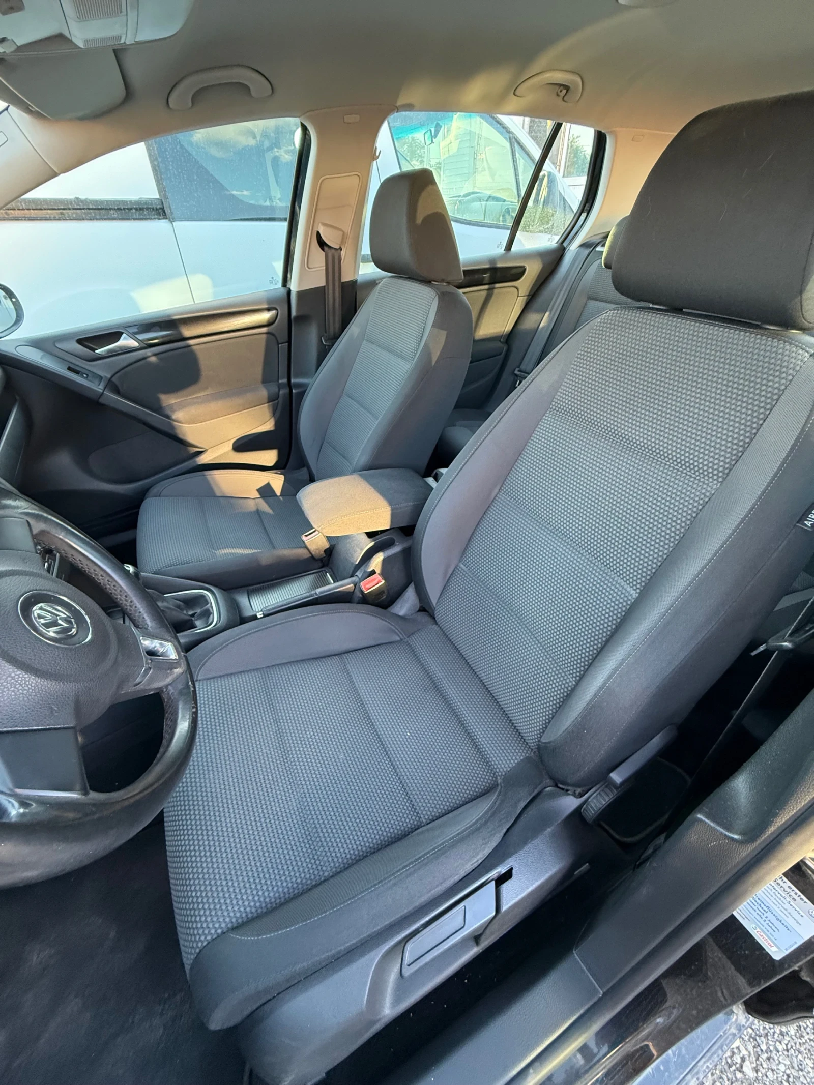 VW Golf VI 2.0TDI 110k.c., снимка 11 - Автомобили и джипове - 56367940