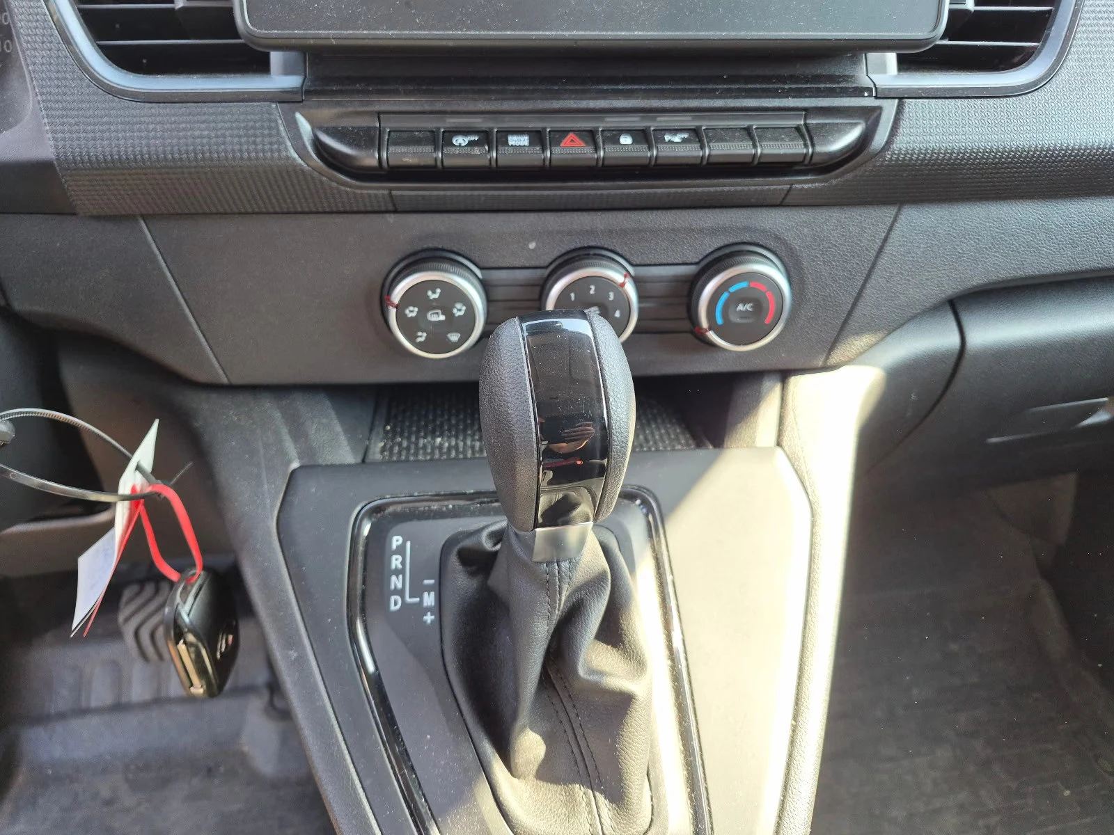 Renault Kangoo ADVANCE/95HP/ACC/AHK/CAM/LED/AUTOM./771q | Mobile.bg � ����������� 10