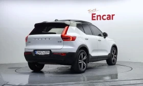Volvo XC40 B4* R Disign* ПОДГРЕВ ЗАДЕН РЕД* ОБДУХ* FULL*  | Auto.bg — изображение 2