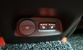 Volvo XC40 B4* R Disign* ПОДГРЕВ ЗАДЕН РЕД* ОБДУХ* FULL*  | Auto.bg — изображение 10