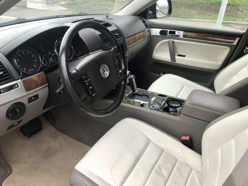 VW Touareg 3, 6 FSI , Газ, снимка 7 - Автомобили и джипове - 48603376