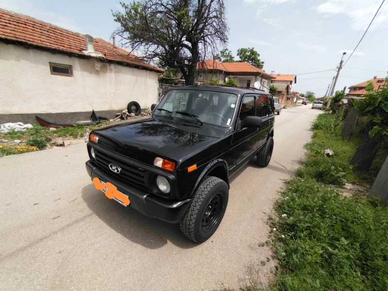 Lada Niva URBAN, снимка 10 - Автомобили и джипове - 52550431