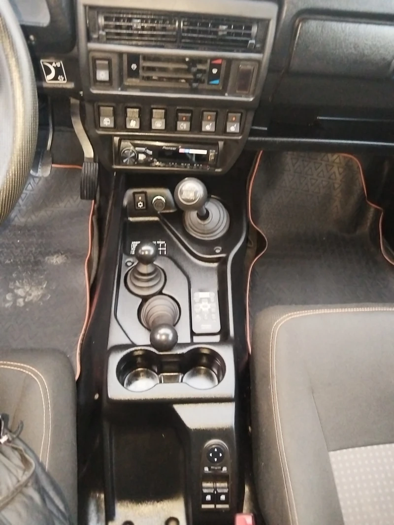 Lada Niva URBAN, снимка 14 - Автомобили и джипове - 52550431