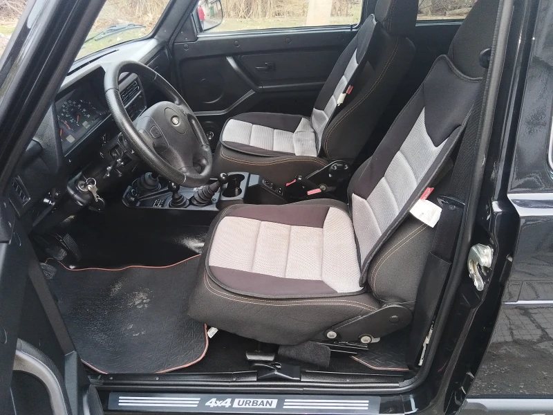 Lada Niva URBAN, снимка 15 - Автомобили и джипове - 52550431
