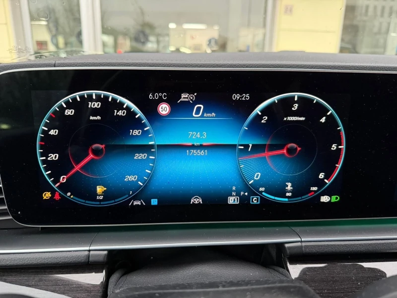 Mercedes-Benz GLS 400 AMG PACK 7 места * ТОП ЦЕНА* СЕРВИЗНА ИСТОРИЯ* , снимка 17 - Автомобили и джипове - 53386328