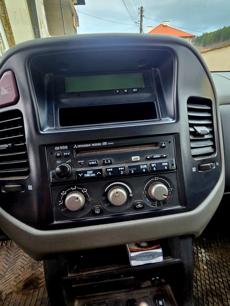 Mitsubishi Pajero 3.2 DID, снимка 10 - Автомобили и джипове - 53469039