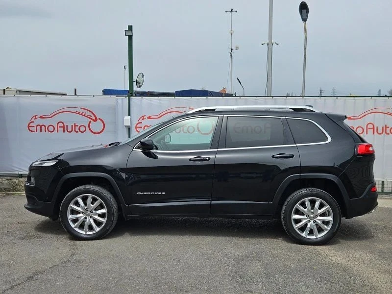 Jeep Cherokee, снимка 15 - Автомобили и джипове - 55829888