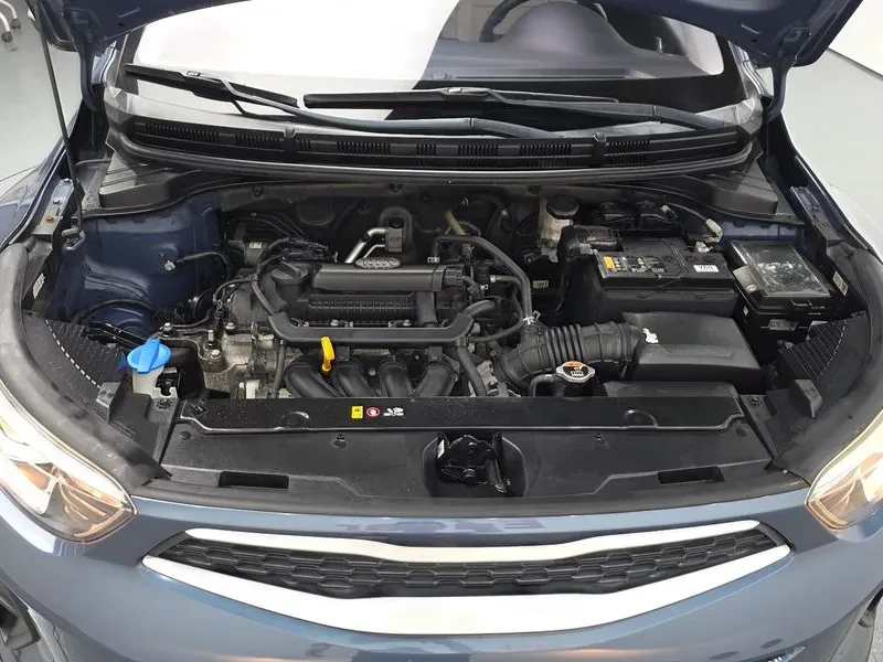 Kia Stonic 1.4 Deluxe, снимка 5 - Автомобили и джипове - 56118291