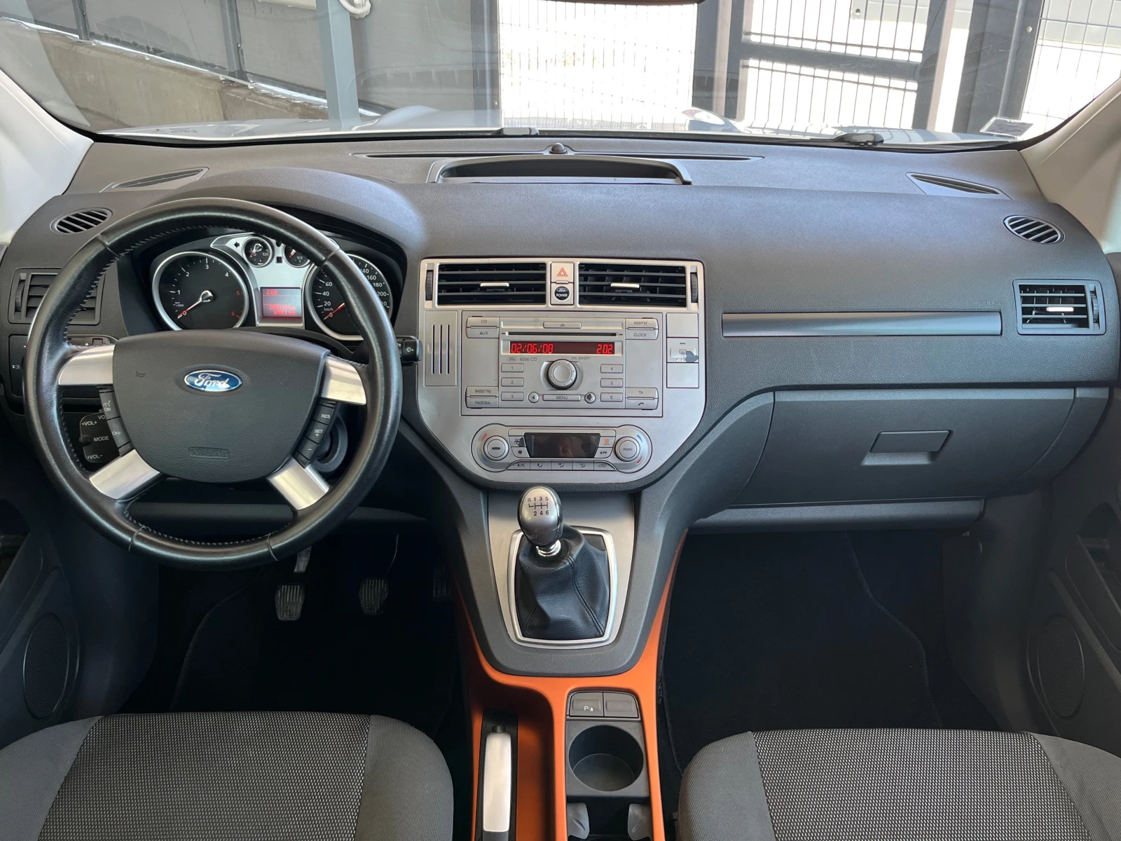 Ford Kuga 2.0 TDCi - изображение 9