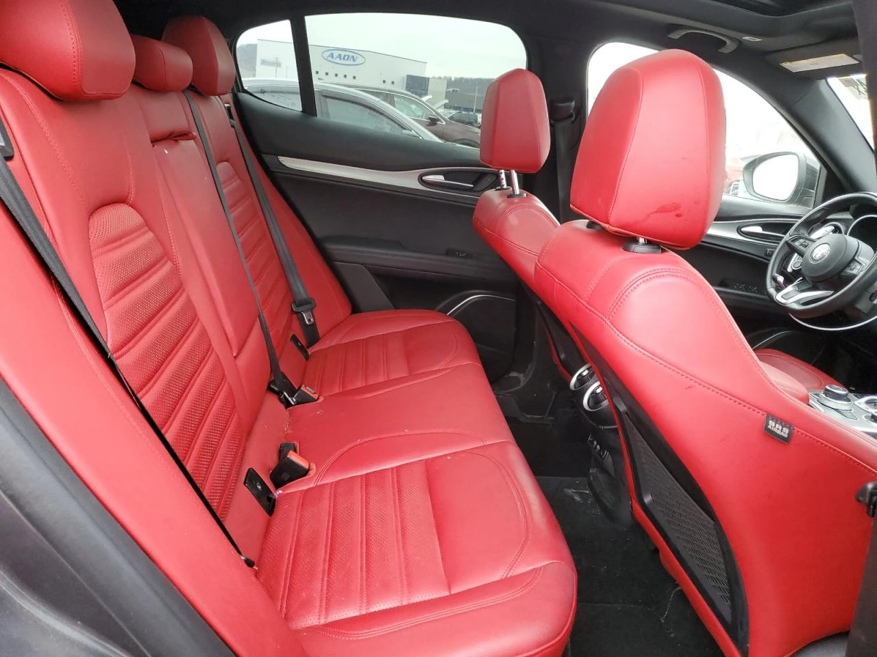Alfa Romeo Stelvio Ti 280кс * Възможност за Лизинг*  | Mobile.bg — изображение 11
