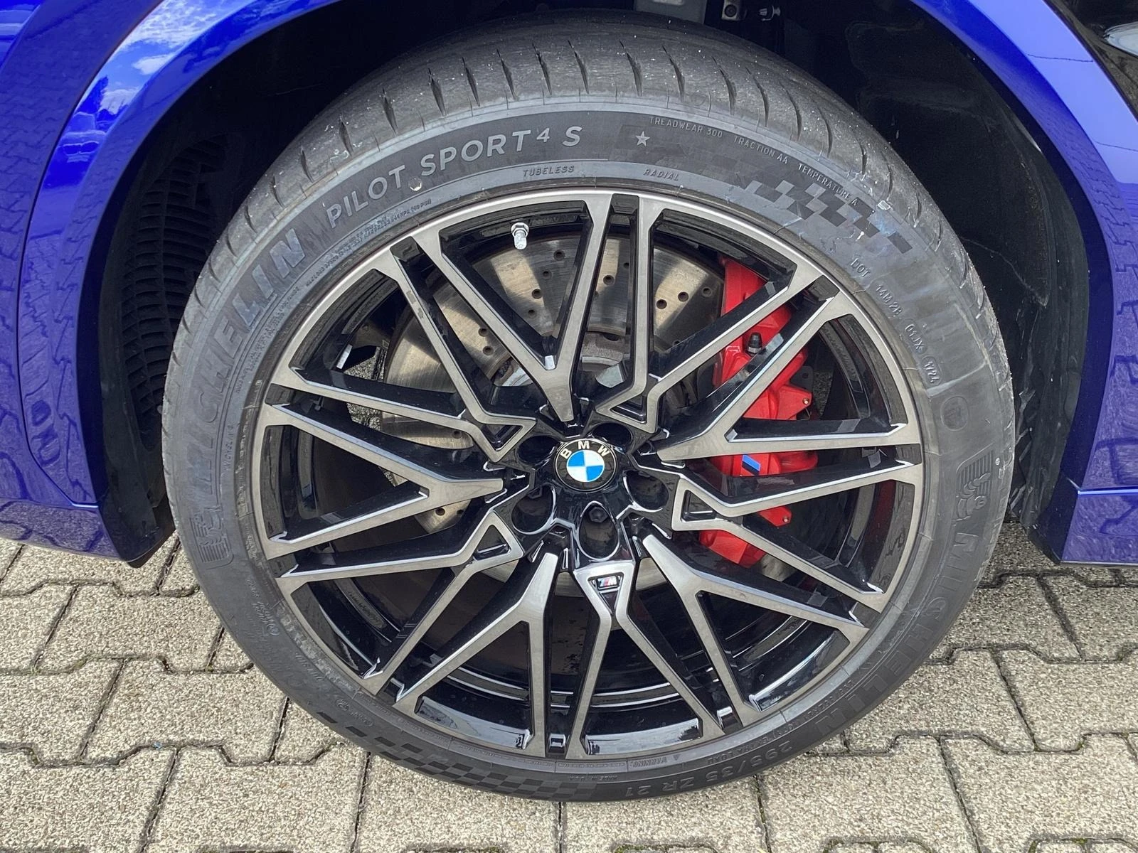 BMW X6 M/COMPETITION/FACELIFT/CARBON/H&K/PANO/SHADOW/ - изображение 4