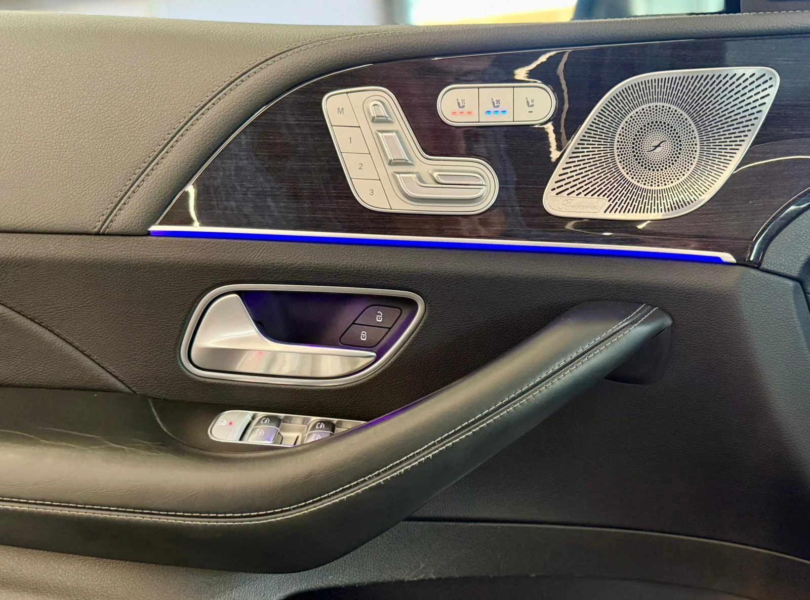 Mercedes-Benz GLS 400 d 4M* AMG* 7местен* HeadUp* Burm* Лизинг - изображение 7