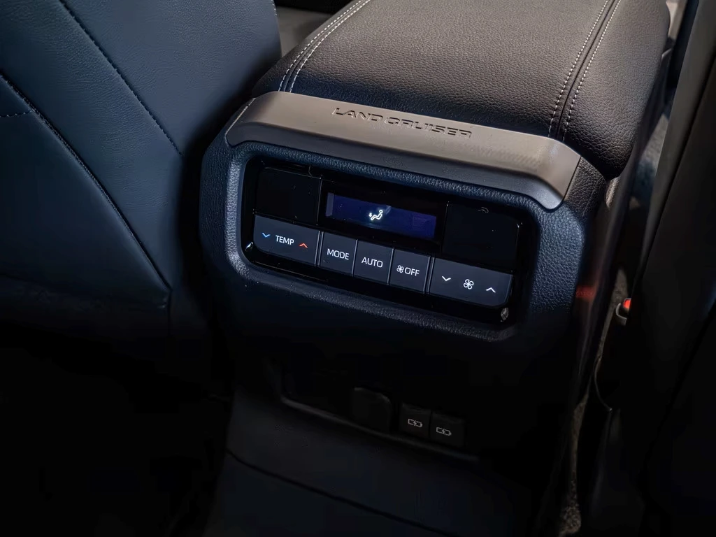 Toyota Land cruiser NEW* EXECUTIVE* LED LIGHTS* 360*  | Mobile.bg � ����������� 14