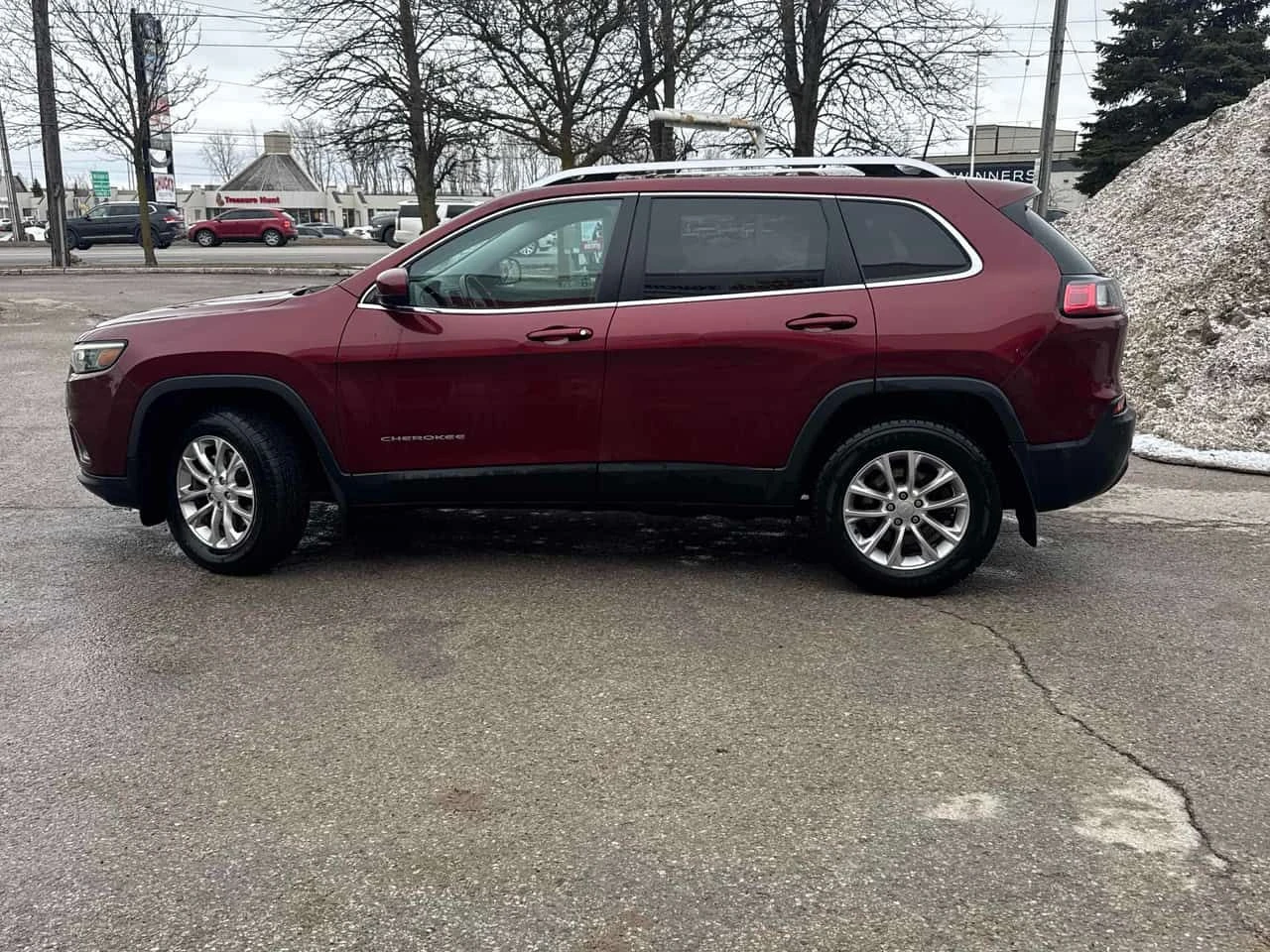 Jeep Cherokee * North * CARFAX * ЦЕНА ДО БГ - изображение 3