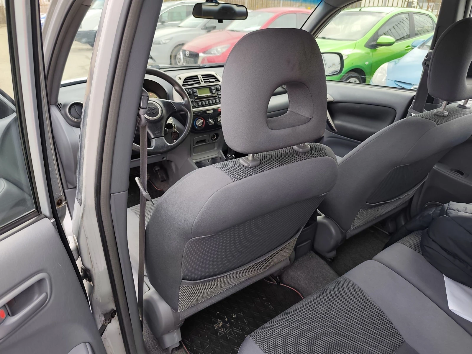 Toyota Rav4 2.0d-4d, снимка 11 - Автомобили и джипове - 53934420