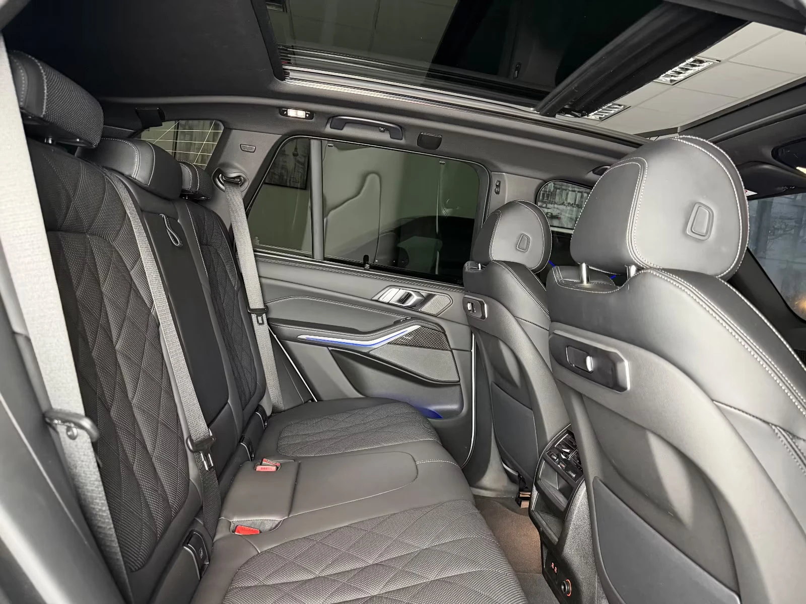 BMW X5 30d/286HP/MSPORT/CARBON/360/PANO/HUD/H&K/411z, снимка 10 - Автомобили и джипове - 54537679