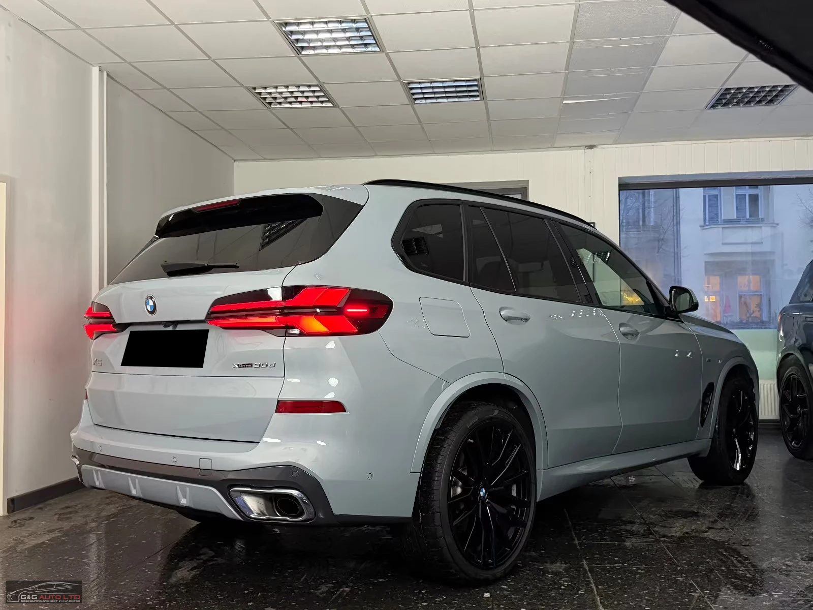 BMW X5 30d/286HP/MSPORT/CARBON/360/PANO/HUD/H&K/411z, снимка 4 - Автомобили и джипове - 54537679