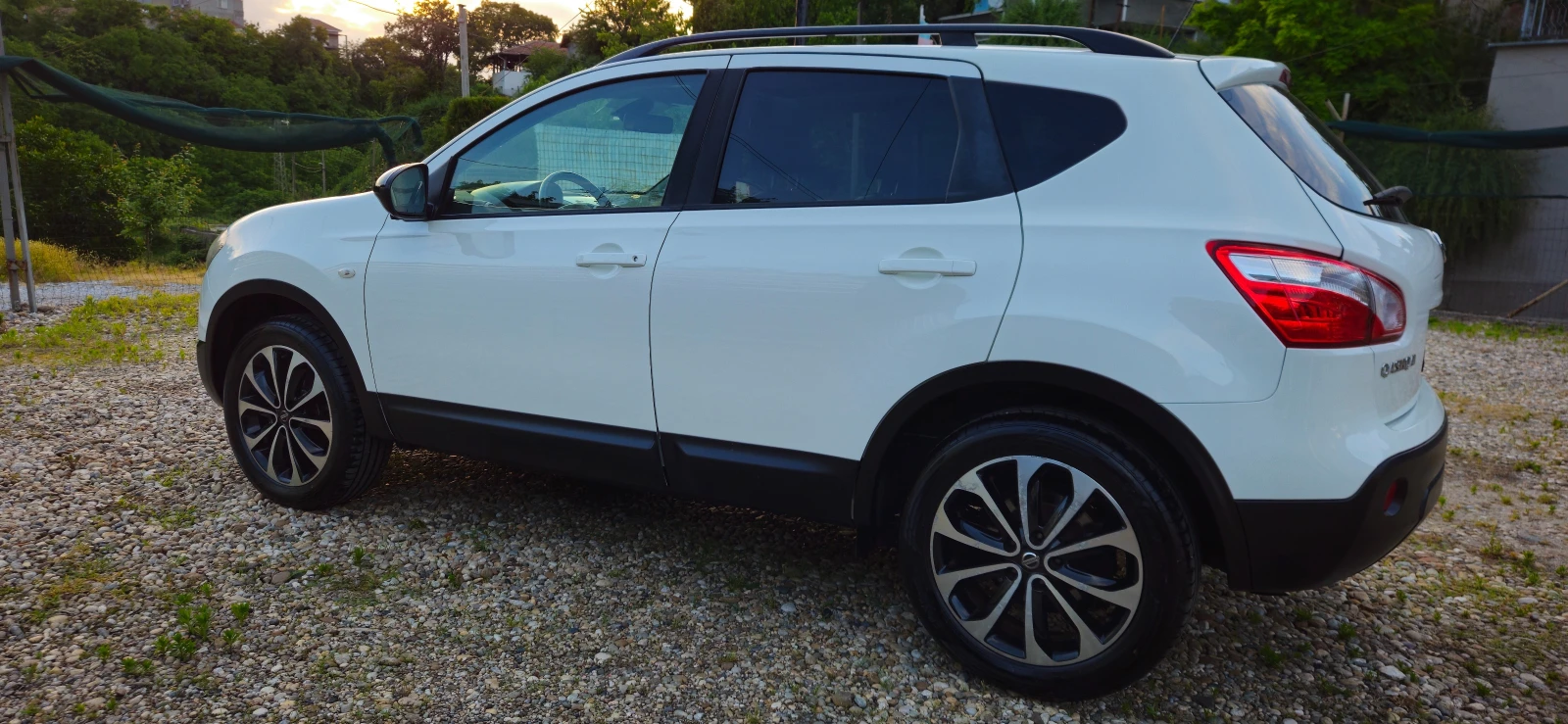 Nissan Qashqai 1, 6i* ГАЗОВ ИНЖЕКЦИОН* НАВИГАЦИЯ* 2013г* 4 КАМЕРИ, снимка 6 - Автомобили и джипове - 54799727