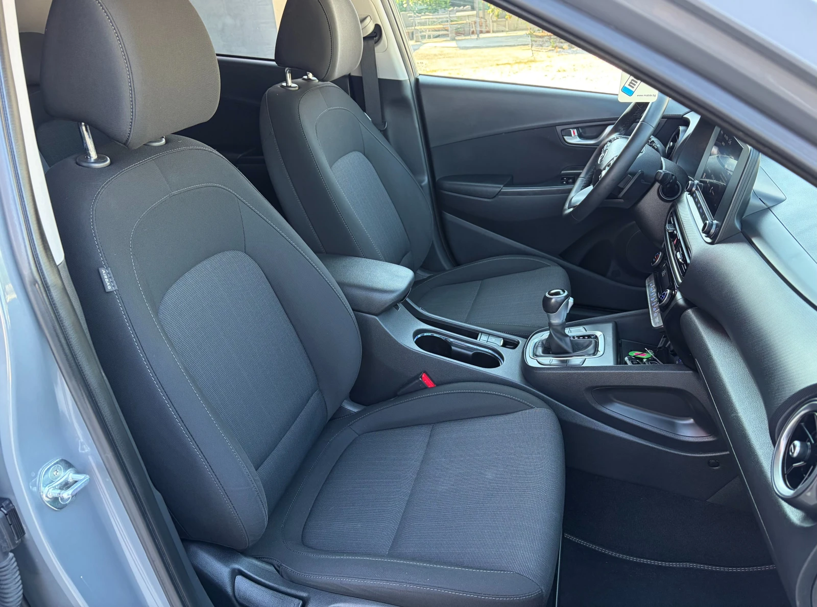 Hyundai Kona 1.6 Hybrid , снимка 13 - Автомобили и джипове - 55517405