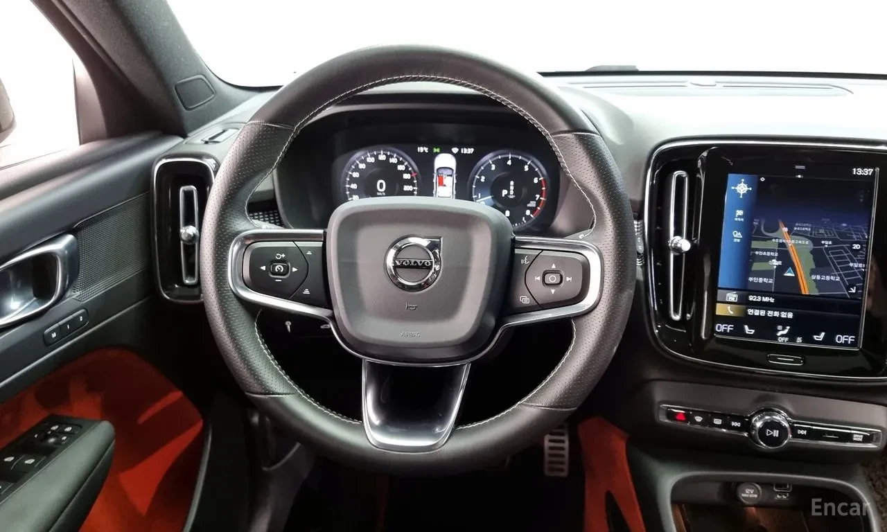 Volvo XC40 B4* R Disign* ������� ����� ���* �����* FULL*  | Mobile.bg � ����������� 7