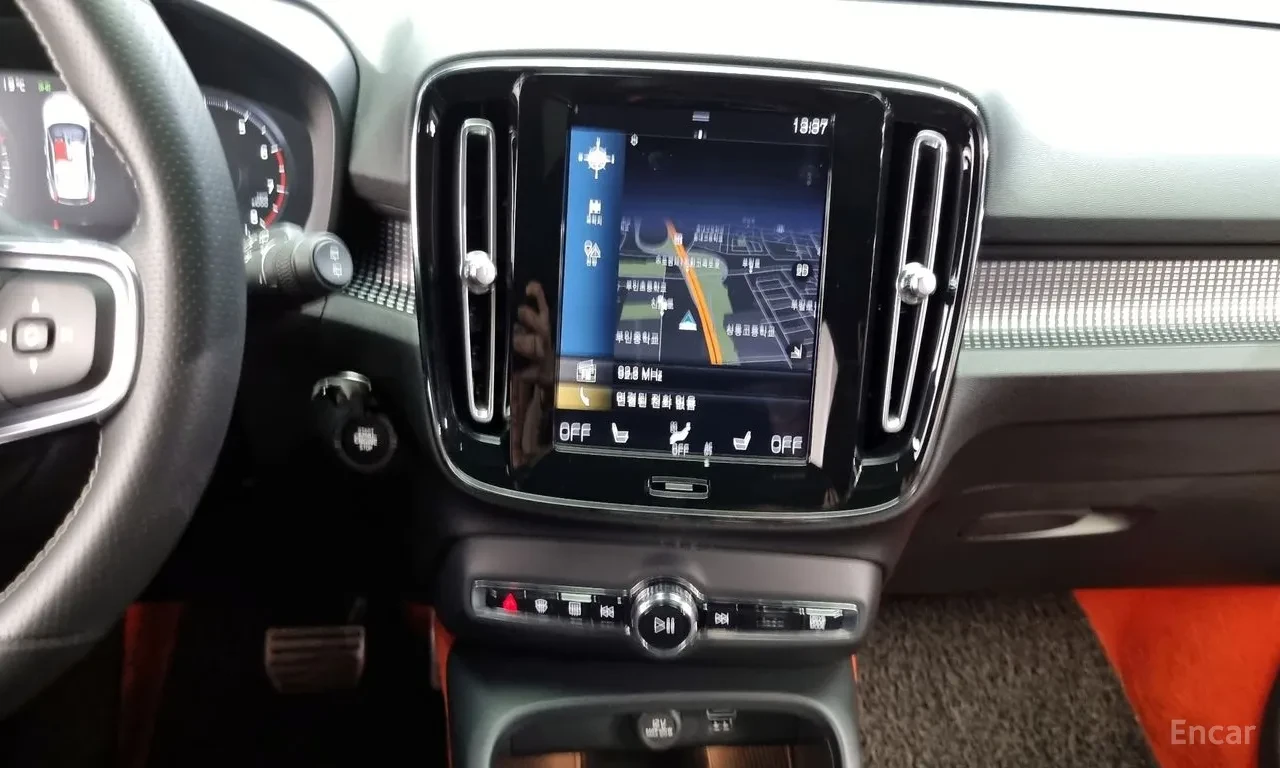 Volvo XC40 B4* R Disign* ������� ����� ���* �����* FULL*  | Mobile.bg � ����������� 8