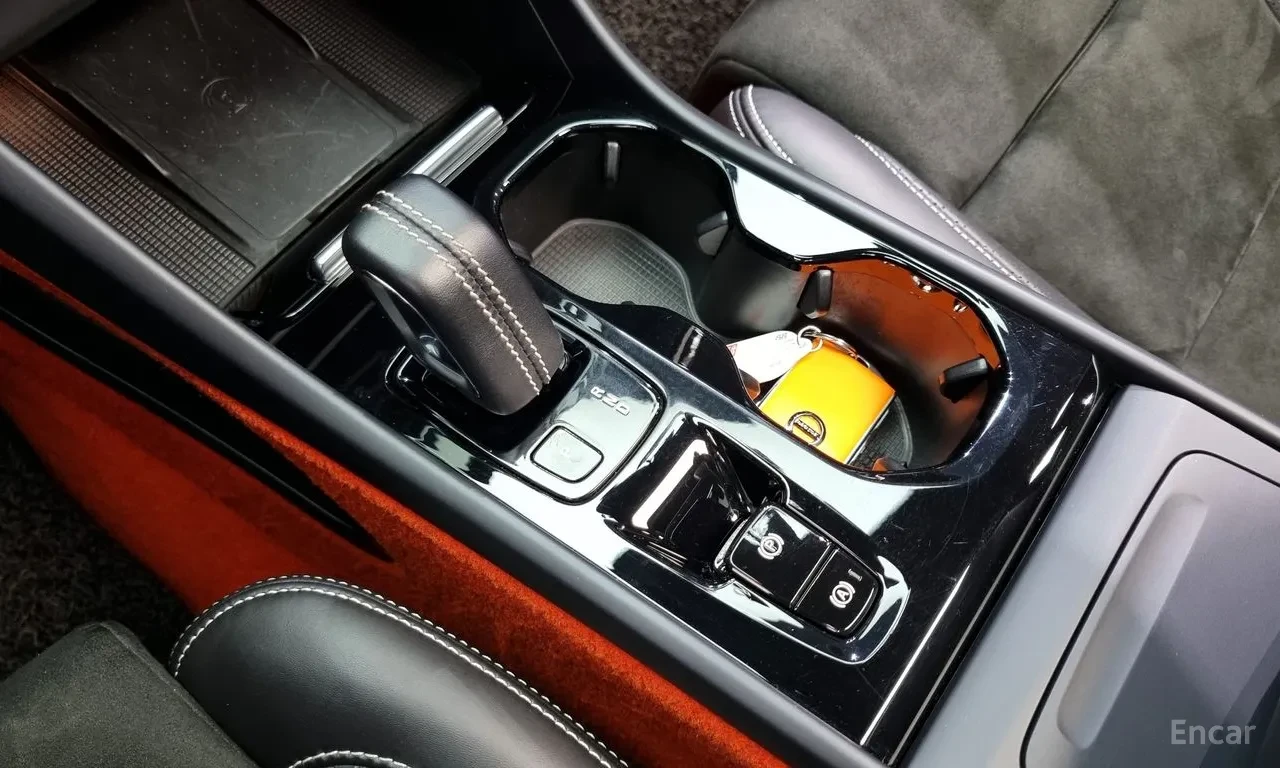 Volvo XC40 B4* R Disign* ������� ����� ���* �����* FULL*  | Mobile.bg � ����������� 14
