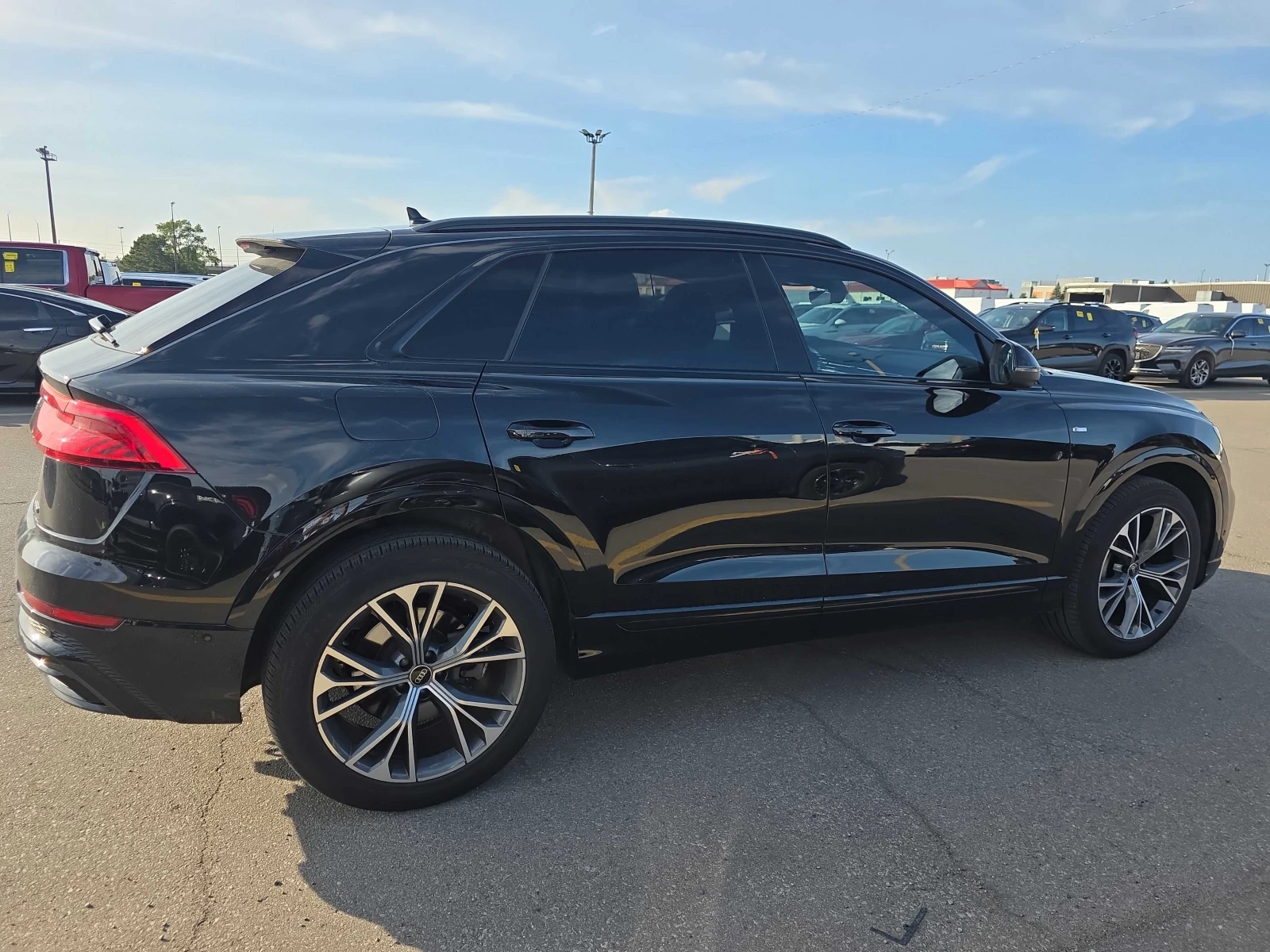 Audi Q8 Audi Q8 55 TFSI quattro | 3.0 V6 | 340 к.с. | PANO, снимка 4 - Автомобили и джипове - 55738384