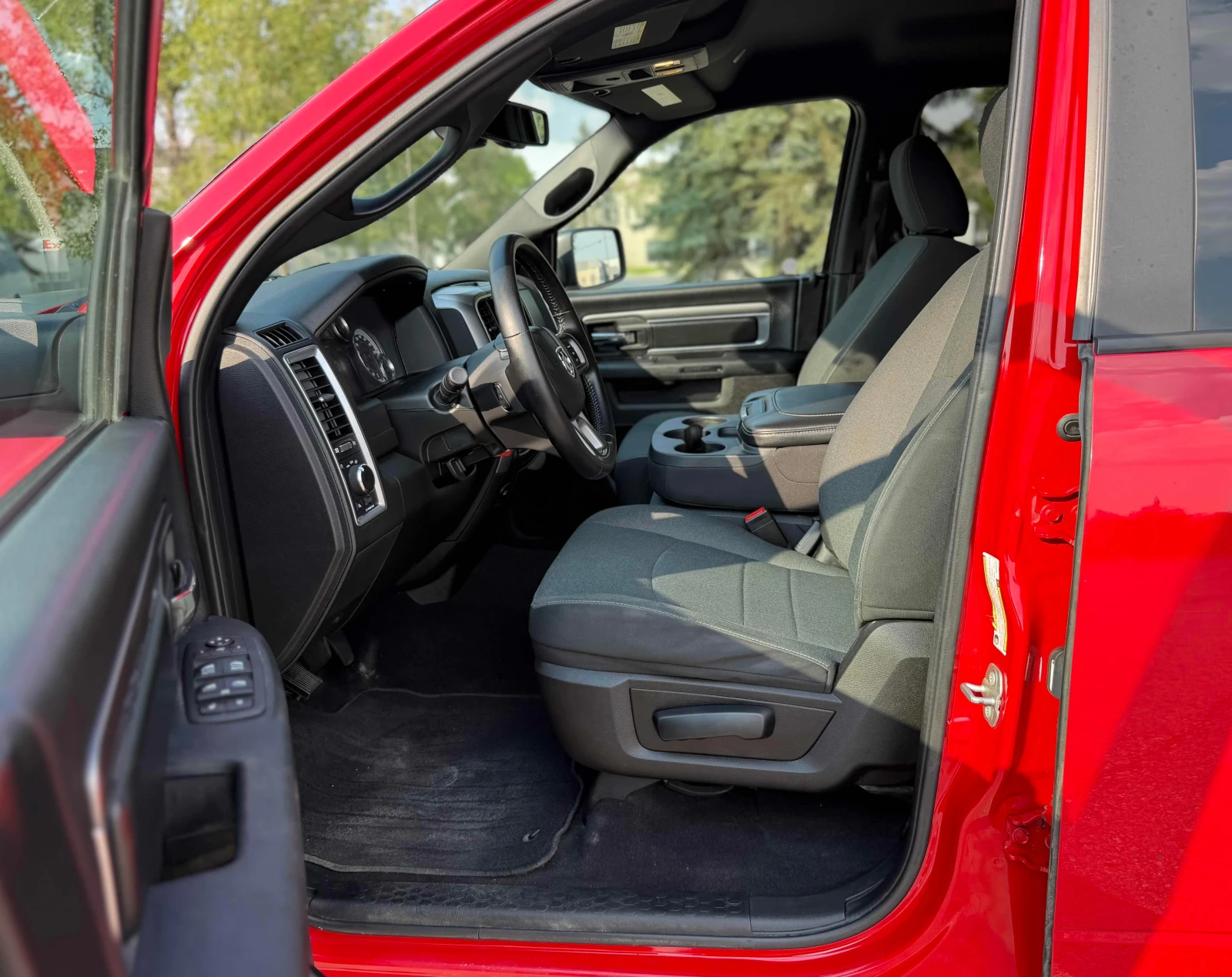Dodge RAM 1500 * Warlock * CARFAX * ОПЦИЯ ЗА ФИНАНСИРАНЕ , снимка 5 - Автомобили и джипове - 55899924