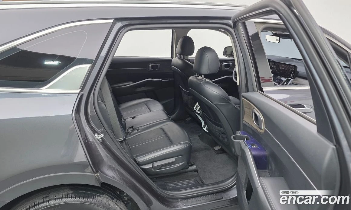 Kia Sorento Diesel 2.2 2WD Trendy, снимка 11 - Автомобили и джипове - 56155202