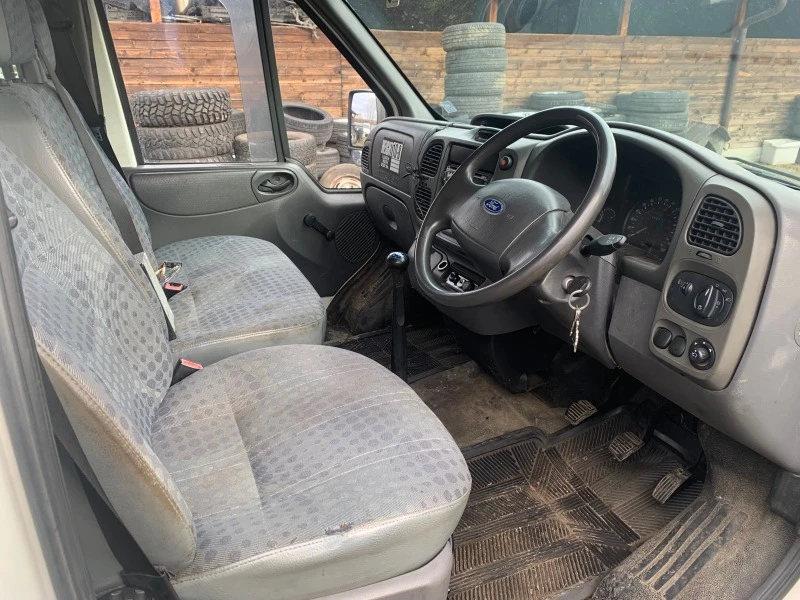 Ford Transit 8 Палетен, снимка 14 - Бусове и автобуси - 43563619