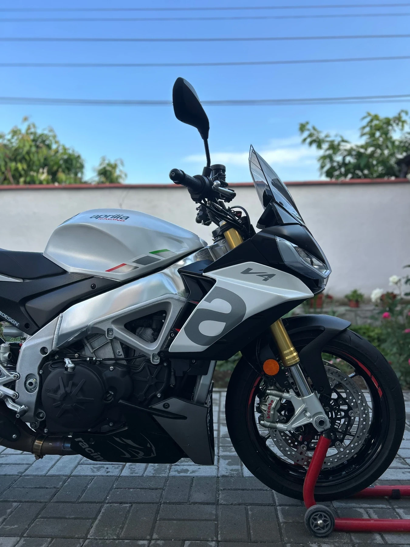 Aprilia Tuono V4 1100, снимка 10 - Мотоциклети и мототехника - 55559890
