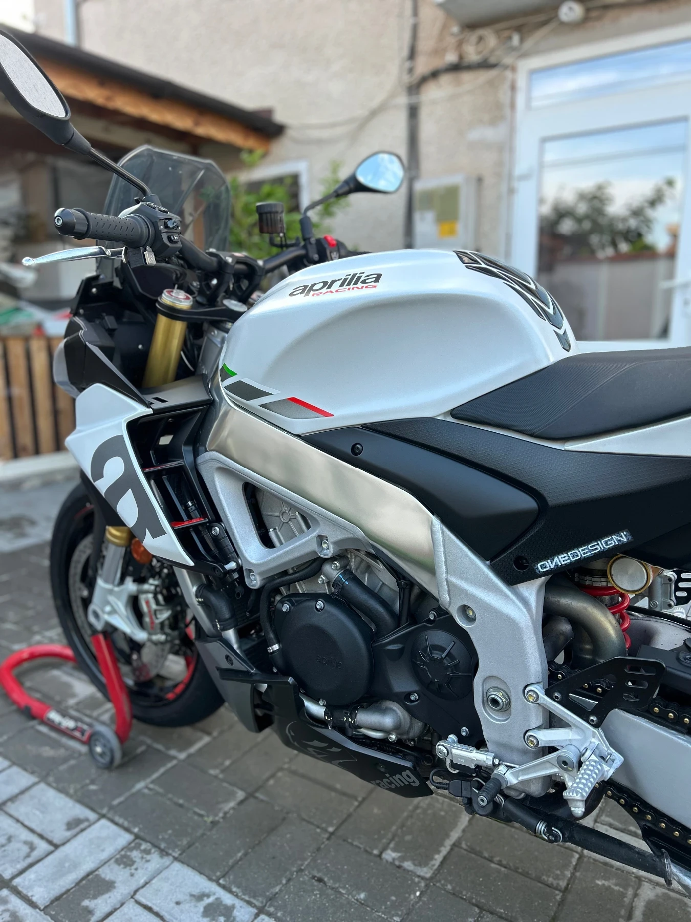Aprilia Tuono V4 1100, снимка 12 - Мотоциклети и мототехника - 55559890