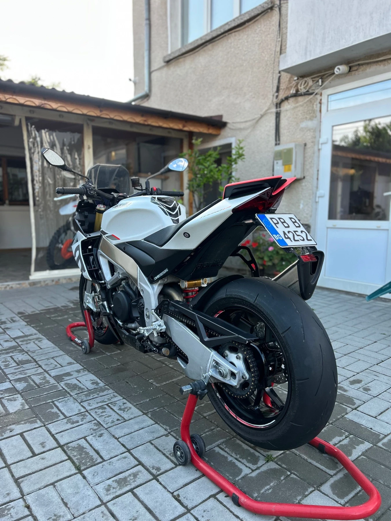 Aprilia Tuono V4 1100, снимка 6 - Мотоциклети и мототехника - 55559890