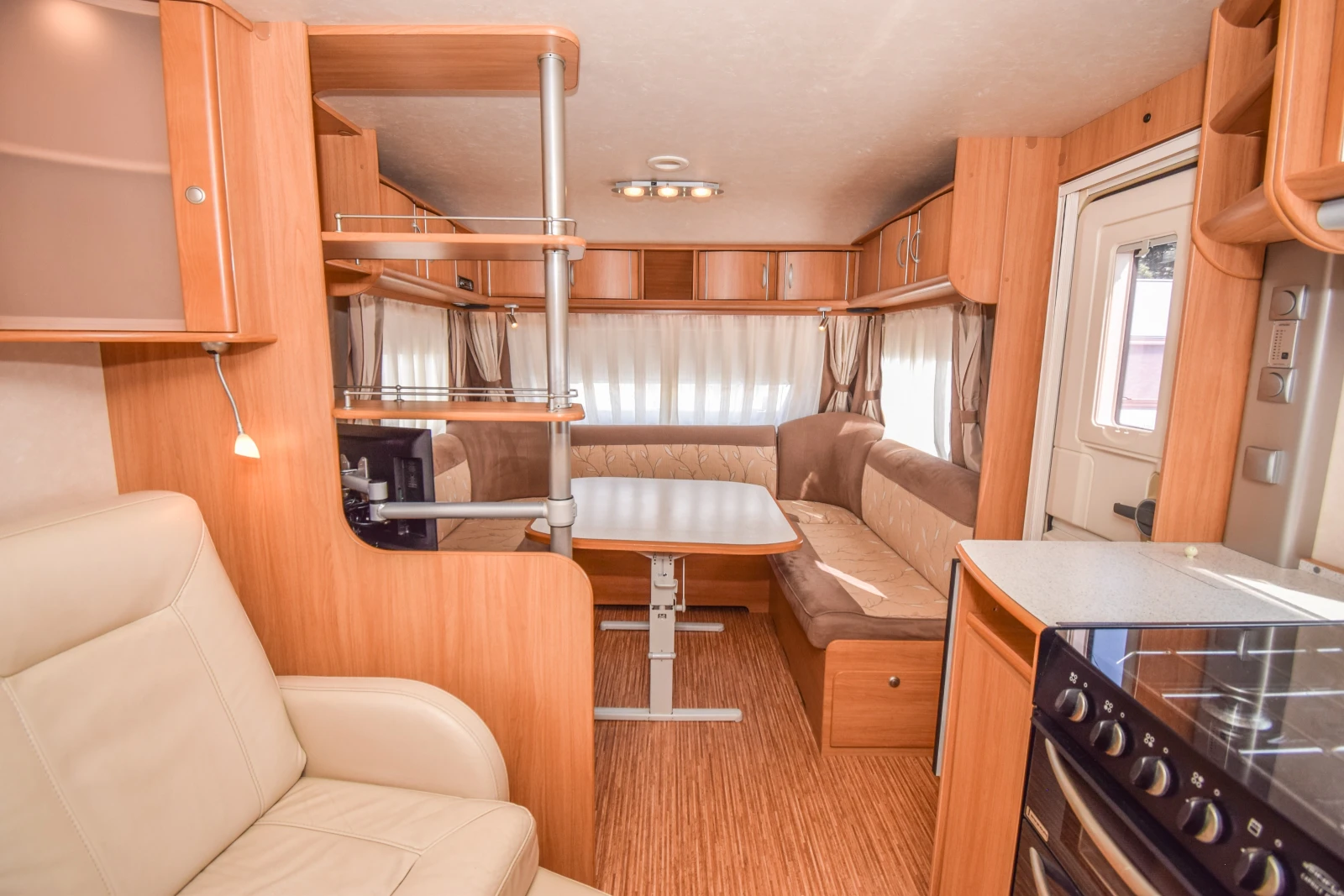 Каравана Adria Classica 743 UP Scandinavion/Alde/Форселт/Мувър, снимка 6 - Каравани и кемпери - 55065627