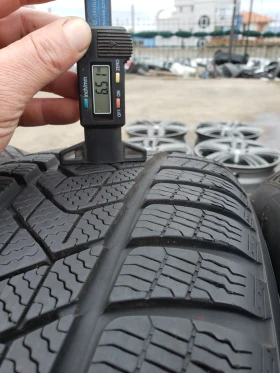 Гуми Зимни 225/60R18, снимка 8