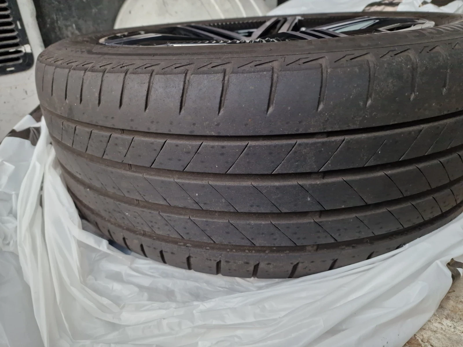 Гуми с джанти Bridgestone 255/45R19, снимка 15 - Гуми и джанти - 55736930