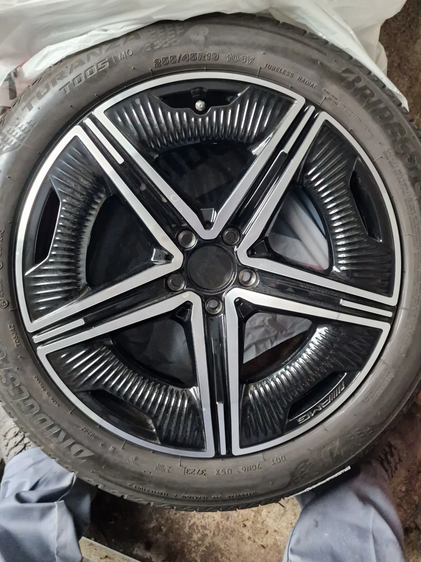 Гуми с джанти Bridgestone 255/45R19, снимка 9 - Гуми и джанти - 55736930